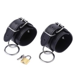 Restricciones Muñecas Con Anillas de Ohmama Fetish | Piumer